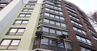 Установка крыши на балкон Спасск-Дальний цена от 1028 руб. м/2.